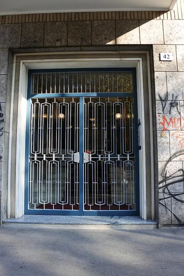 Apartment Nuovo Appartamento In Viale Campania Milano